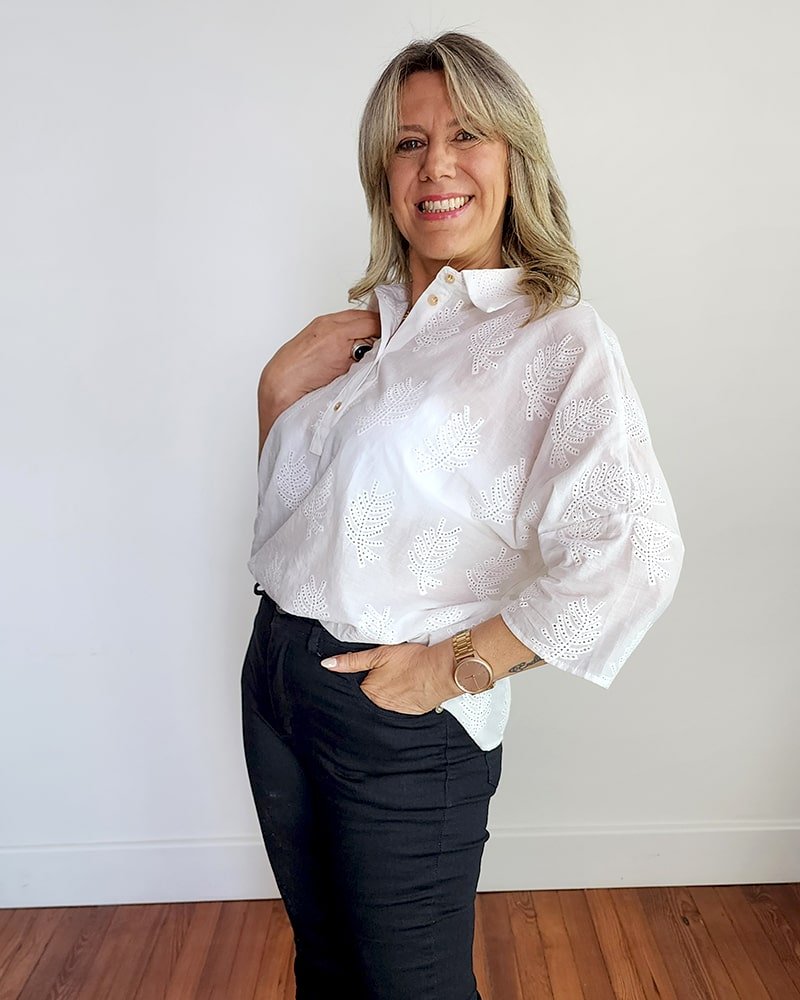 Blusa Camisa Bordada LOTO