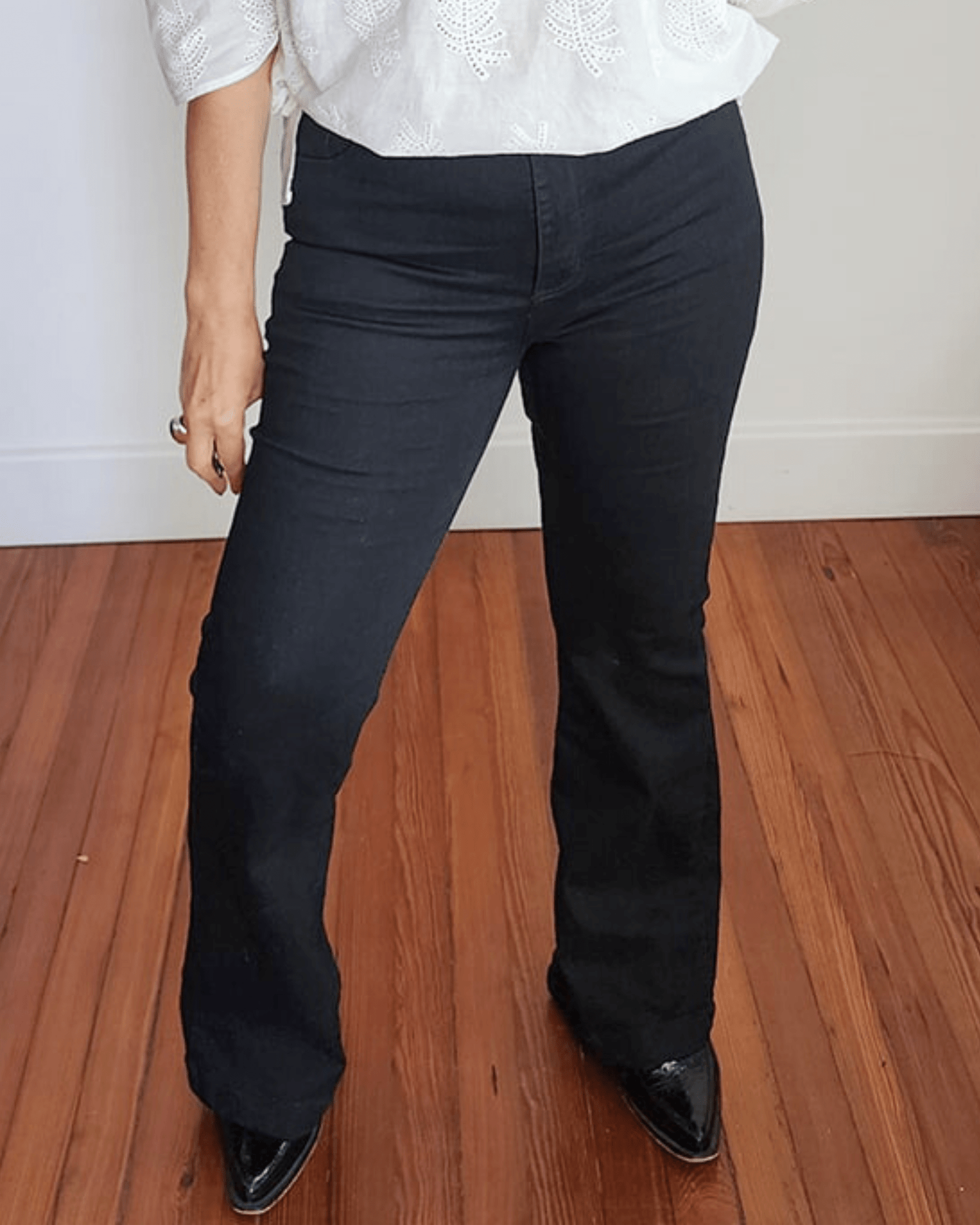 Pantalón Jean "FLARE LARGO NEGRO"