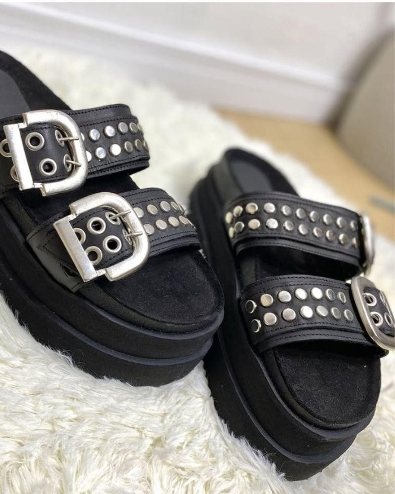 Sandalias con Tachas