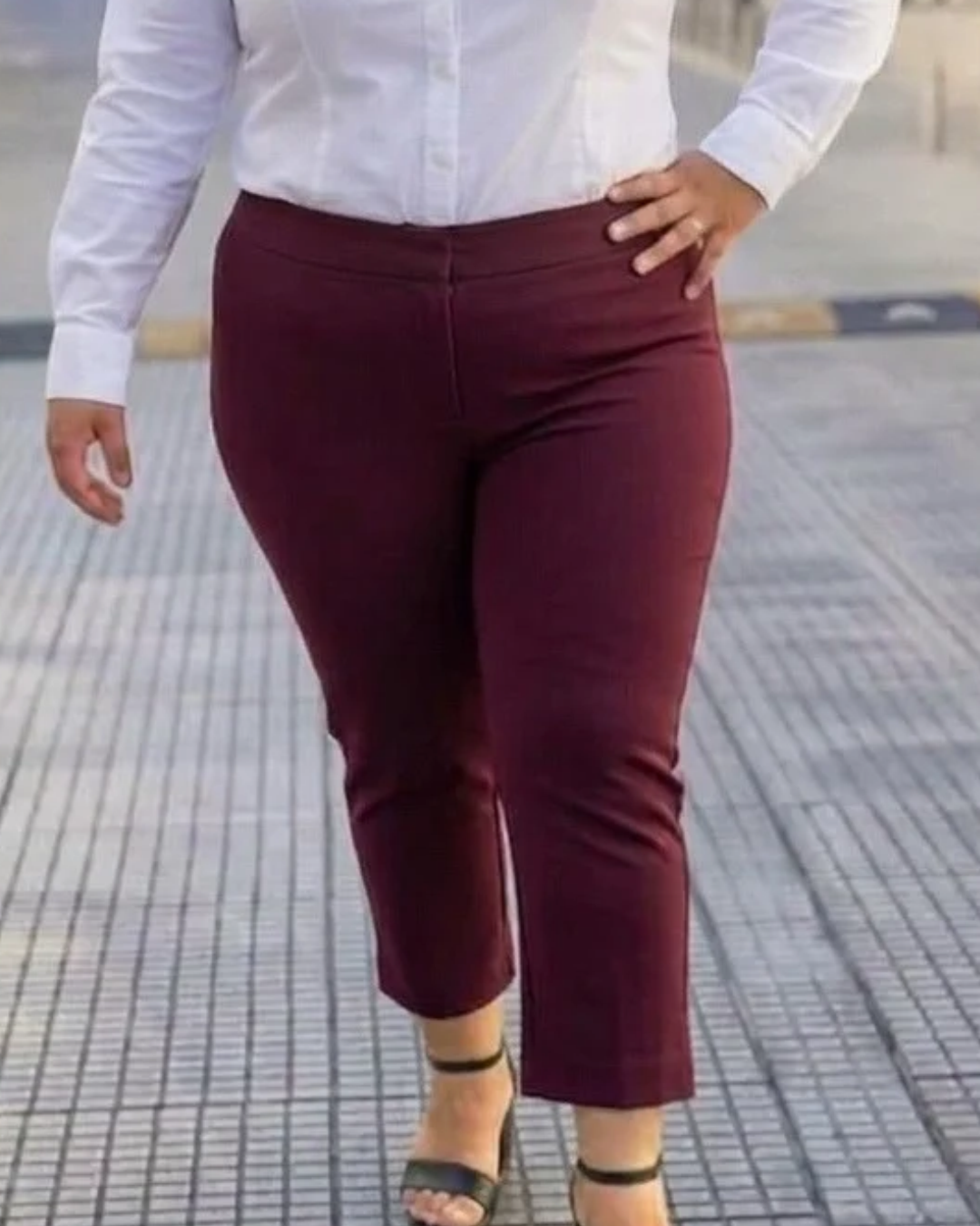 PANTALÓN CAPRI BORDEAUX - ⚠️Liquidación Final  ❌No tiene cambio ni devolución.