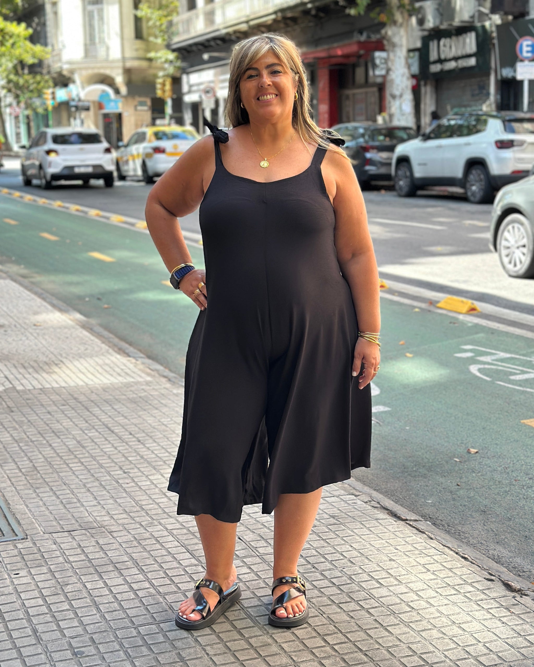 ENTERITO ORIENTE - Negro