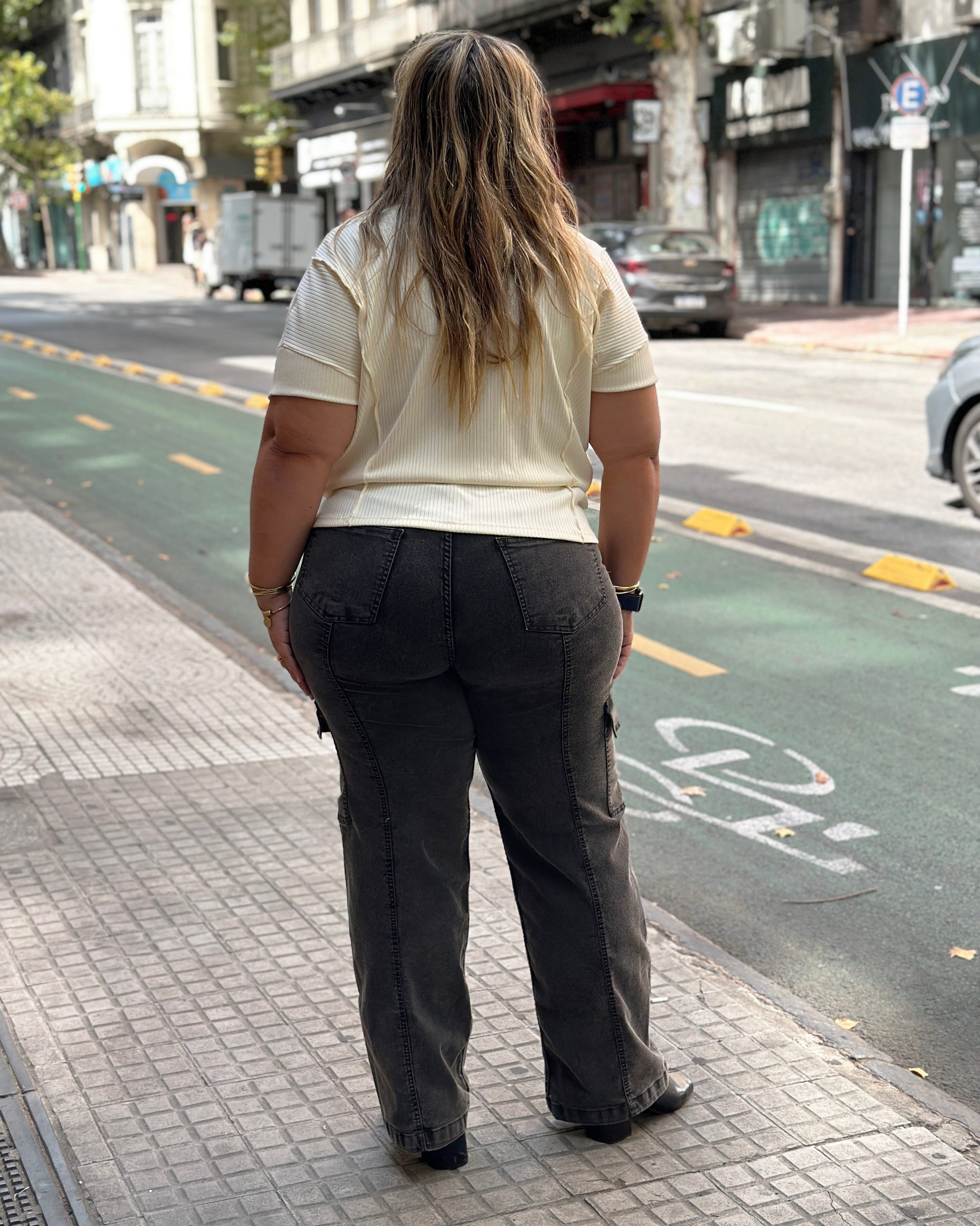 PANTALON JEAN LINEA CARGO - Gris