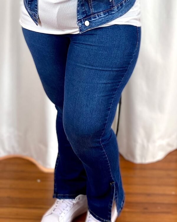 Pantalón Jean con Tajo BABILÓN