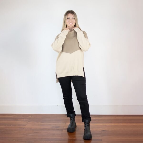 Buzo «BERCIN» – 15 % OFF contado o transferencia $1690 - Imagen 2