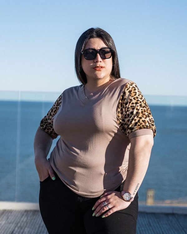 Remera Animal Print Leopardo BEIGE
