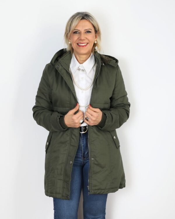 Parka "EVERYDAY" - 20% OFF contado o transferencia $1440