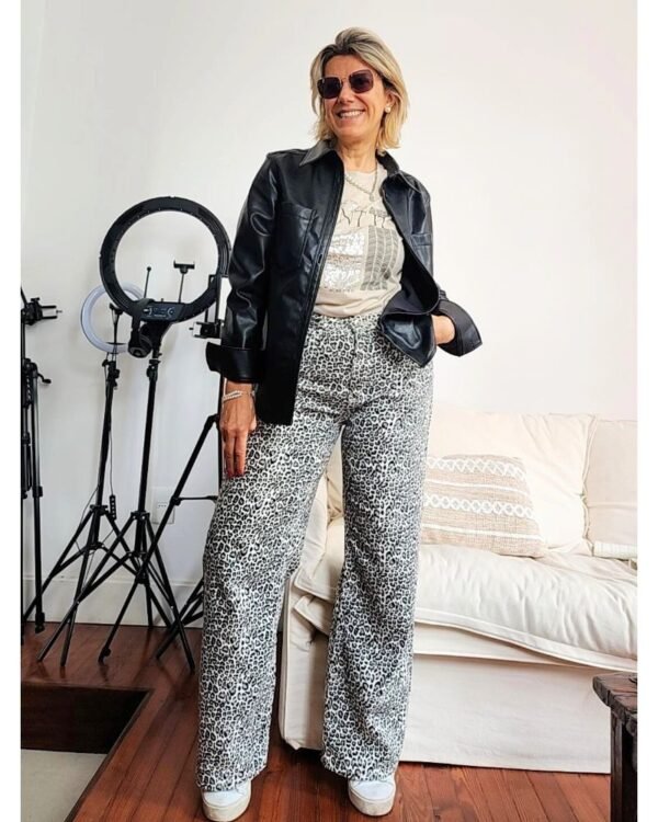 Pantalón Jean Wide Leg Animal Print - Imagen 2